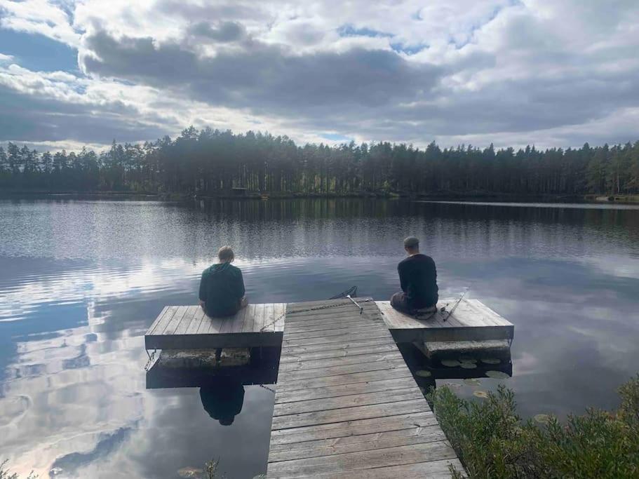 Egen Stuga Och Vedeldad Bastu Linghed Exterior foto